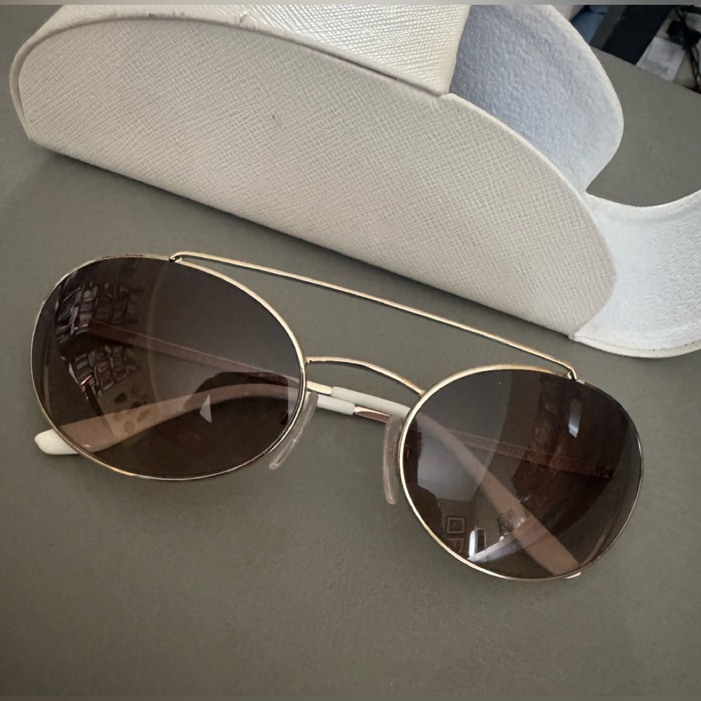 New Prada Sunglasses SPR66V - Picture 4 of 9